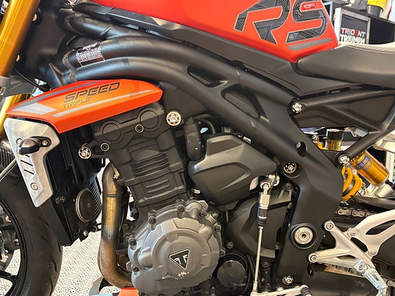Triumph SPEED TRIPLE 1200 RS 11 of 18