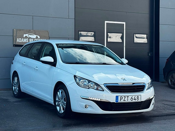 Peugeot 308 SW 4 of 5