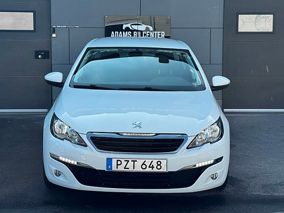 Peugeot 308 SW 3 of 5