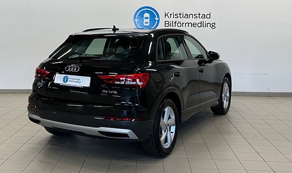 Audi Q3 8 of 12