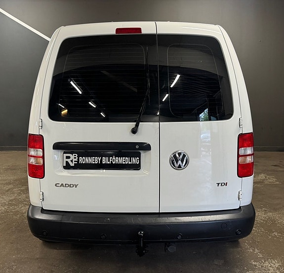 Volkswagen Caddy Maxi 12 of 12