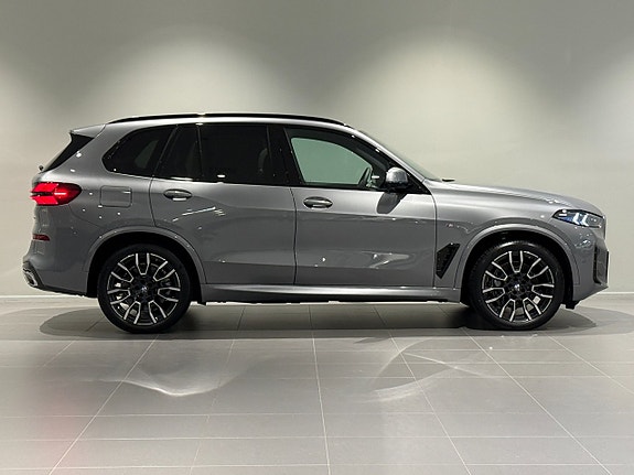 BMW X5 3 of 5