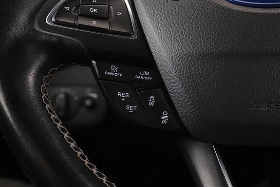 Ford Kuga 11 of 30