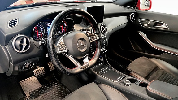 Mercedes-Benz CLA250 5 of 5