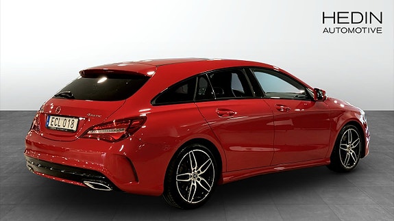 Mercedes-Benz CLA250 2 of 5