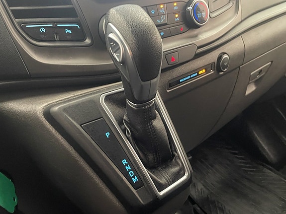 Ford Transit Custom 25 of 30