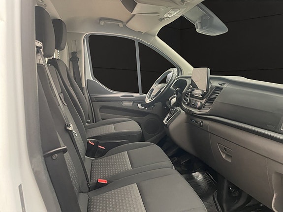 Ford Transit Custom 26 of 30
