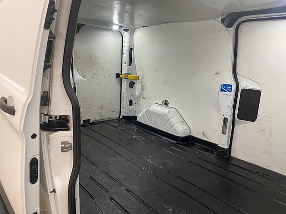 Ford Transit Custom 14 of 30