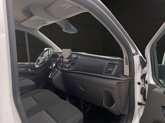 Ford Transit Custom 27 of 30