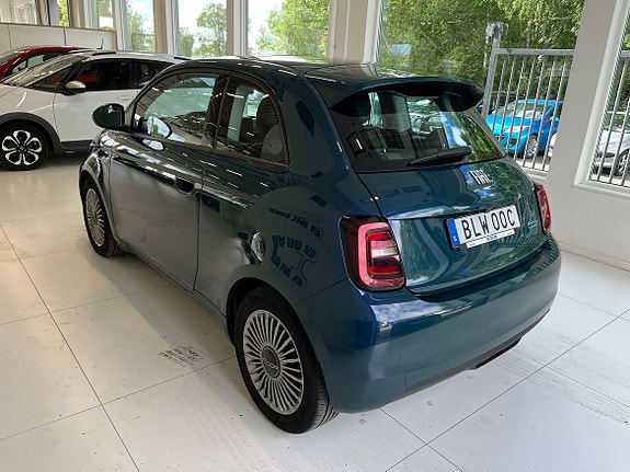 Fiat 500e 4 of 5