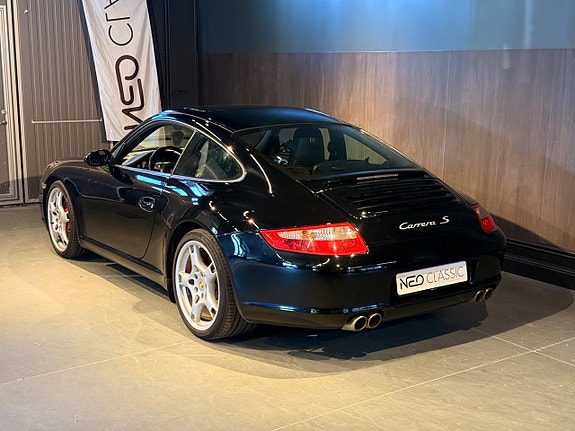 Porsche 911 Carrera S 5 of 5