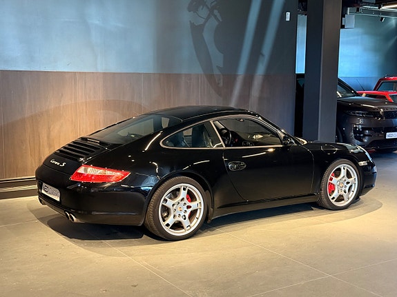 Porsche 911 Carrera S 7 of 25