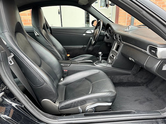 Porsche 911 Carrera S 22 of 25