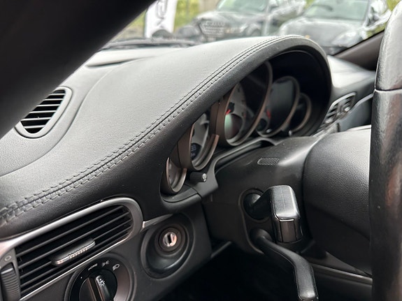 Porsche 911 Carrera S 17 of 25