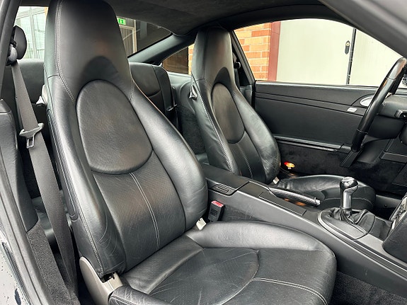 Porsche 911 Carrera S 11 of 25