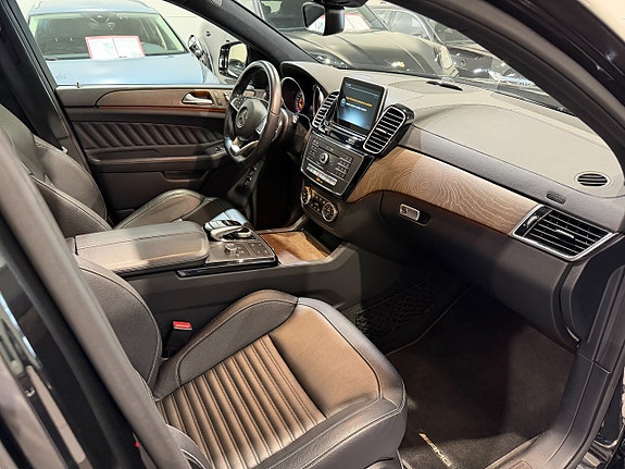 Mercedes-Benz GLE350 d 22 of 25