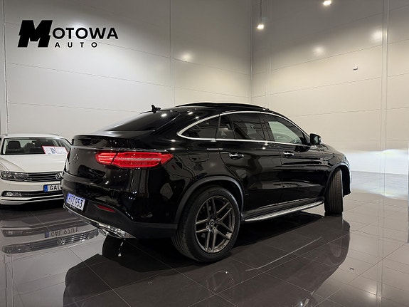 Mercedes-Benz GLE350 d 2 of 5