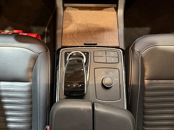 Mercedes-Benz GLE350 d 15 of 25
