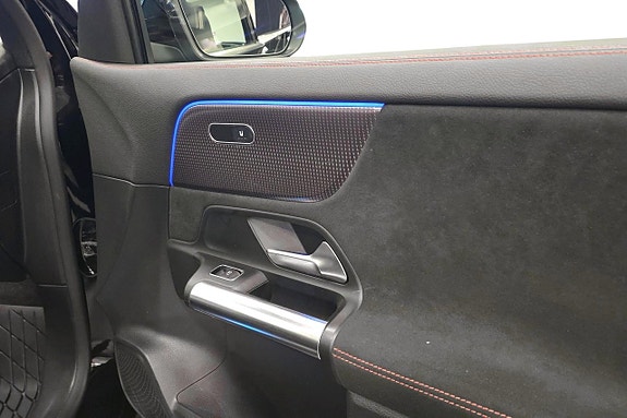 Mercedes-Benz EQA250 14 of 16