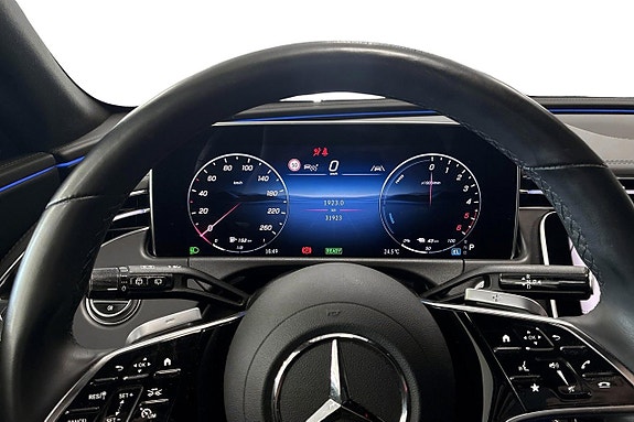 Mercedes-Benz E300 de 5 of 13