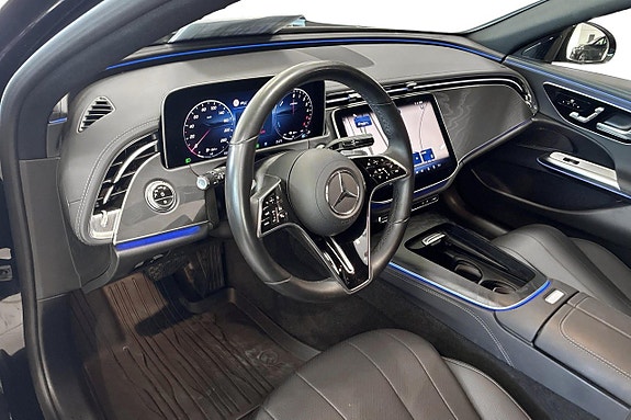 Mercedes-Benz E300 de 6 of 13