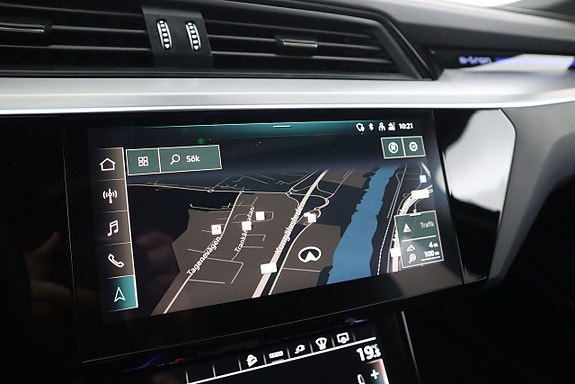 Audi e-tron 21 of 26