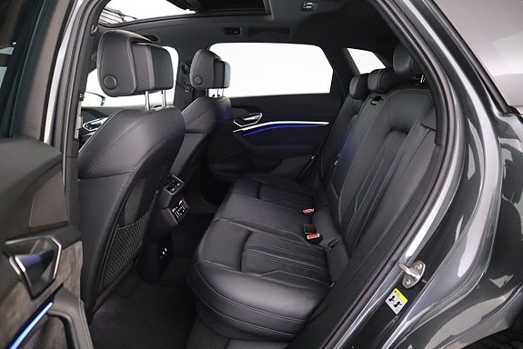Audi e-tron 14 of 26