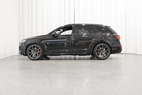 Audi SQ7 2 of 5