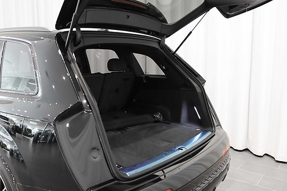 Audi SQ7 5 of 5
