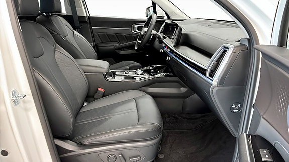 Kia Sorento 3 of 23