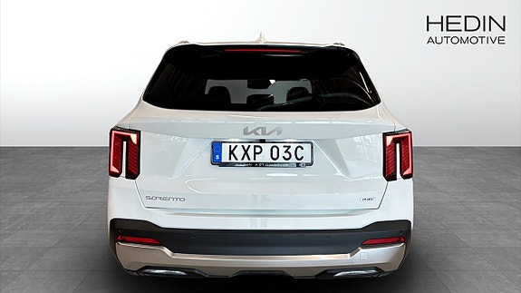 Kia Sorento 7 of 23