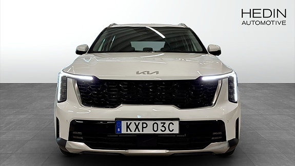 Kia Sorento 8 of 23