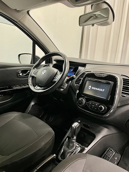 Renault Captur 17 of 23