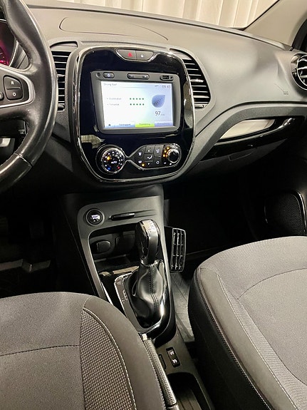 Renault Captur 10 of 23