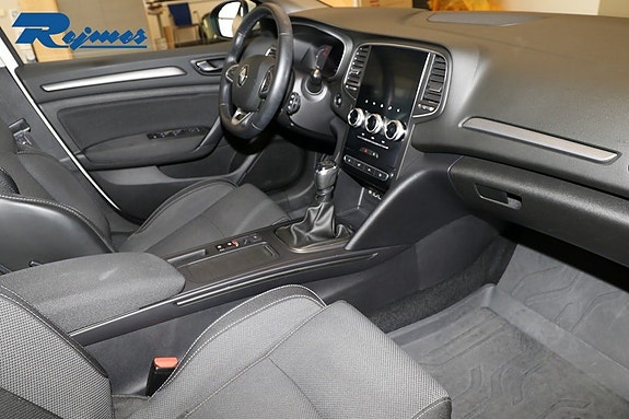 Renault Megane IV 5 of 5