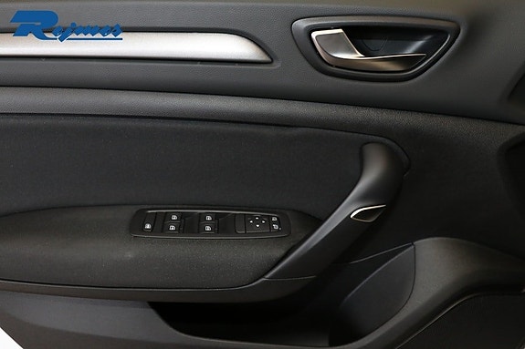 Renault Megane IV 10 of 12