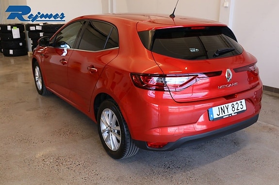 Renault Megane IV 4 of 5