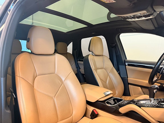 Porsche Cayenne 19 of 30