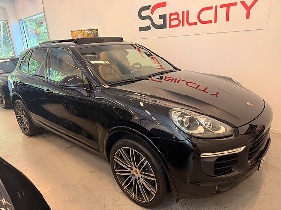 Porsche Cayenne 5 of 5
