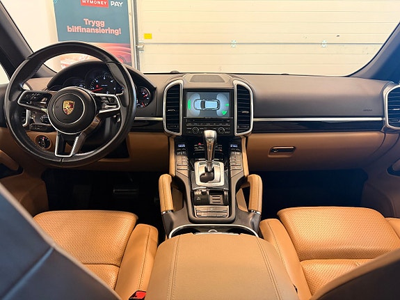 Porsche Cayenne 23 of 30