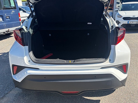 Toyota C-HR 5 of 5