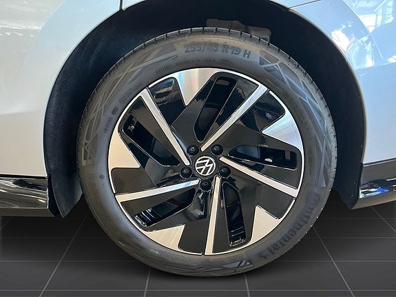 Volkswagen ID.7 4 of 5