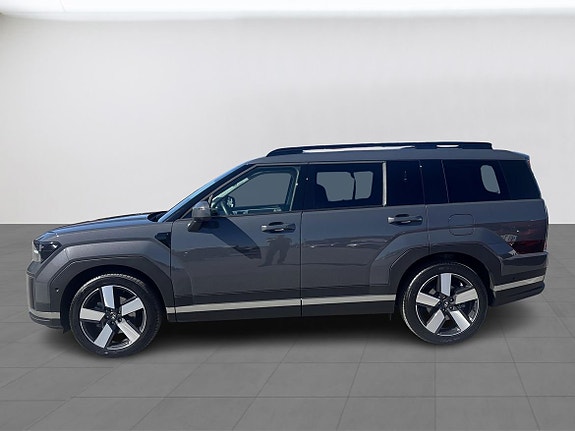 Hyundai Santa Fe 2 of 5