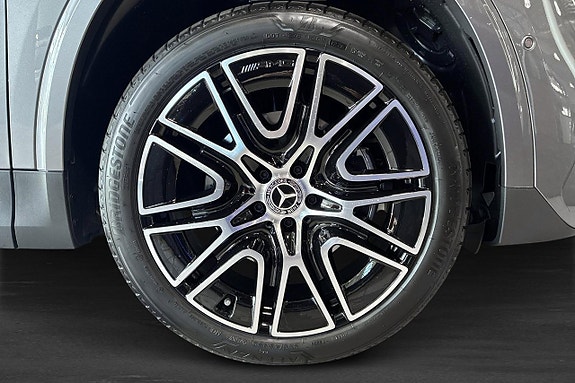 Mercedes-Benz GLA250 e 6 of 11