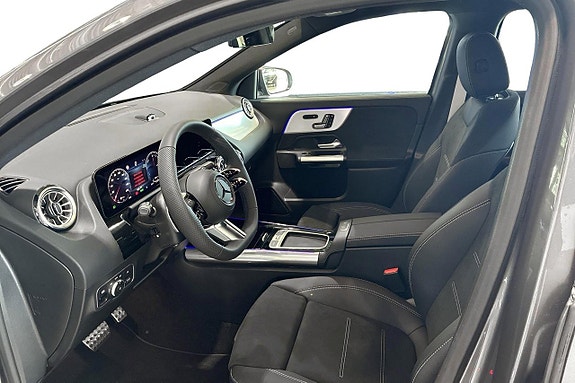 Mercedes-Benz GLA250 e 5 of 5