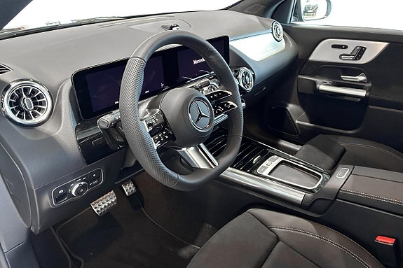 Mercedes-Benz GLA250 e 7 of 11