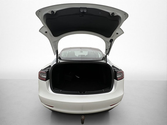 Tesla Model 3 27 of 30