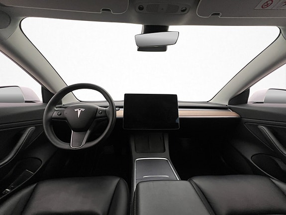 Tesla Model 3 14 of 30