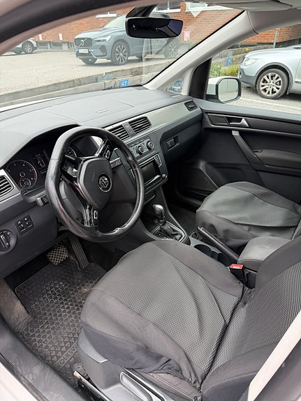 Volkswagen Caddy 4 of 5