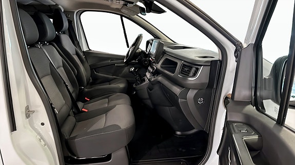 Renault Trafic 3 of 12